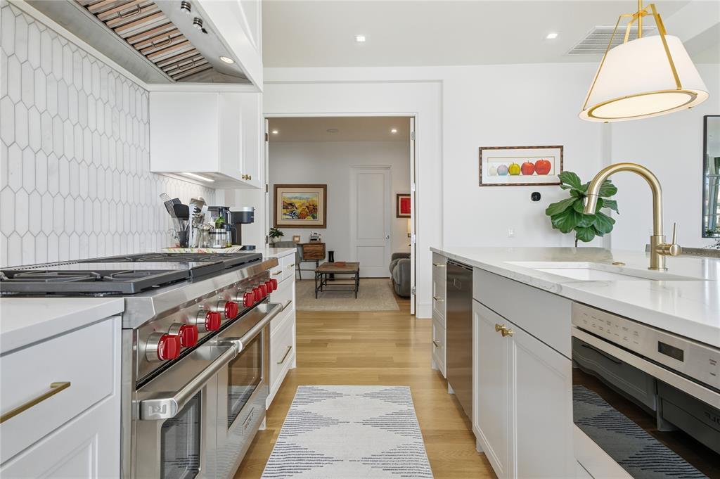 Residences Condos Bldg 1 - Residential