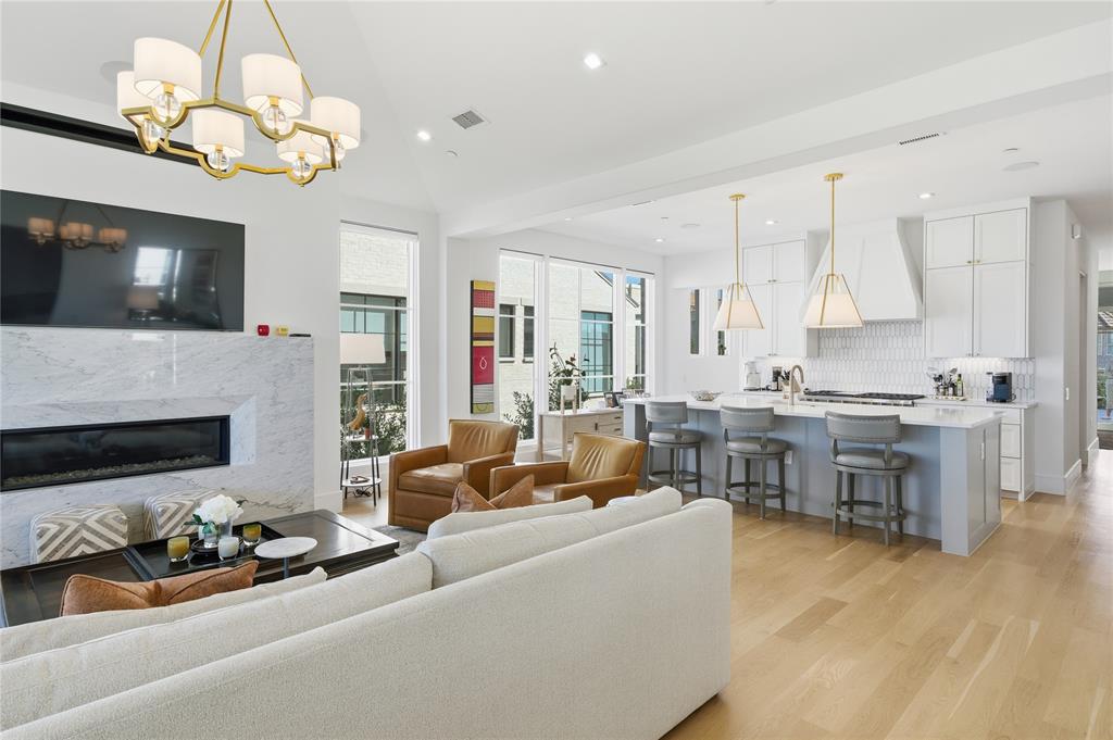 Residences Condos Bldg 1 - Residential