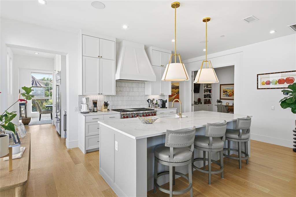 Residences Condos Bldg 1 - Residential