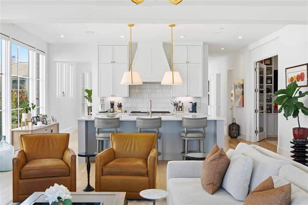 Residences Condos Bldg 1 - Residential