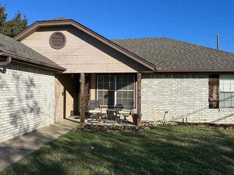 200 Brook Circle Krum TX 76249