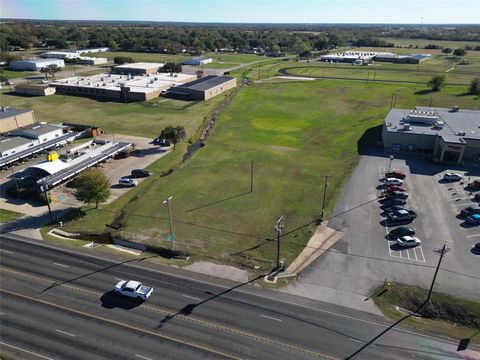 909 E South Commerce Street Wills Point TX 75169