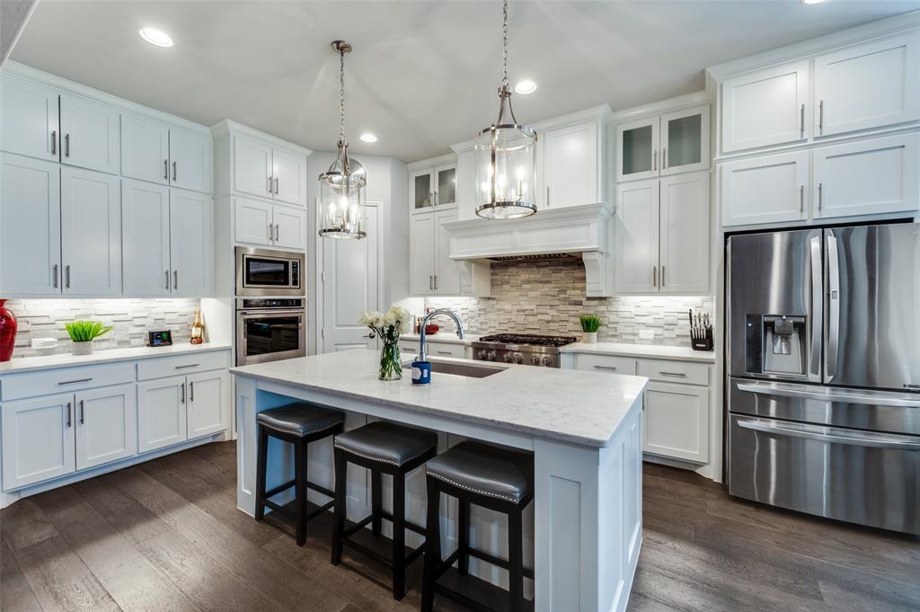 2921 Darcy