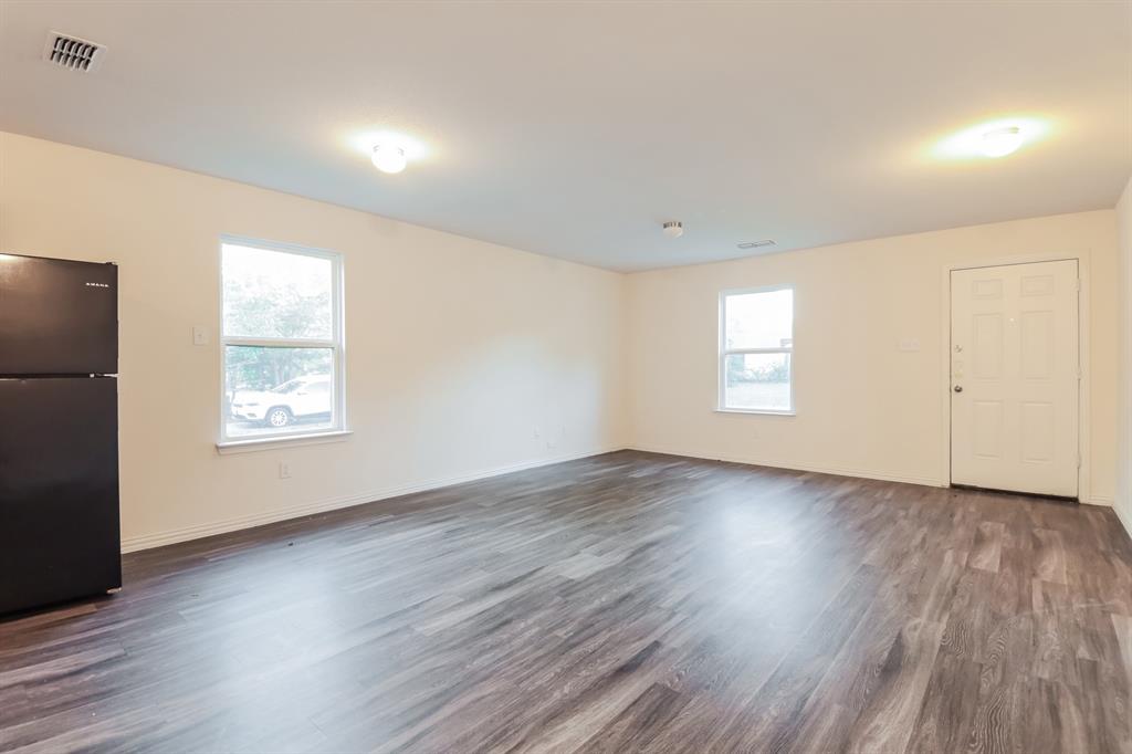 1123 Division Street