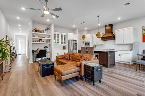 2279 Rook Drive Dallas TX 75211