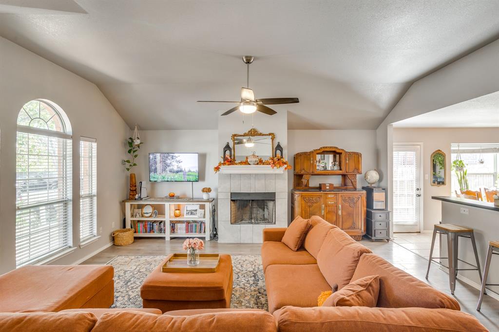 4002 Sapphire Lane