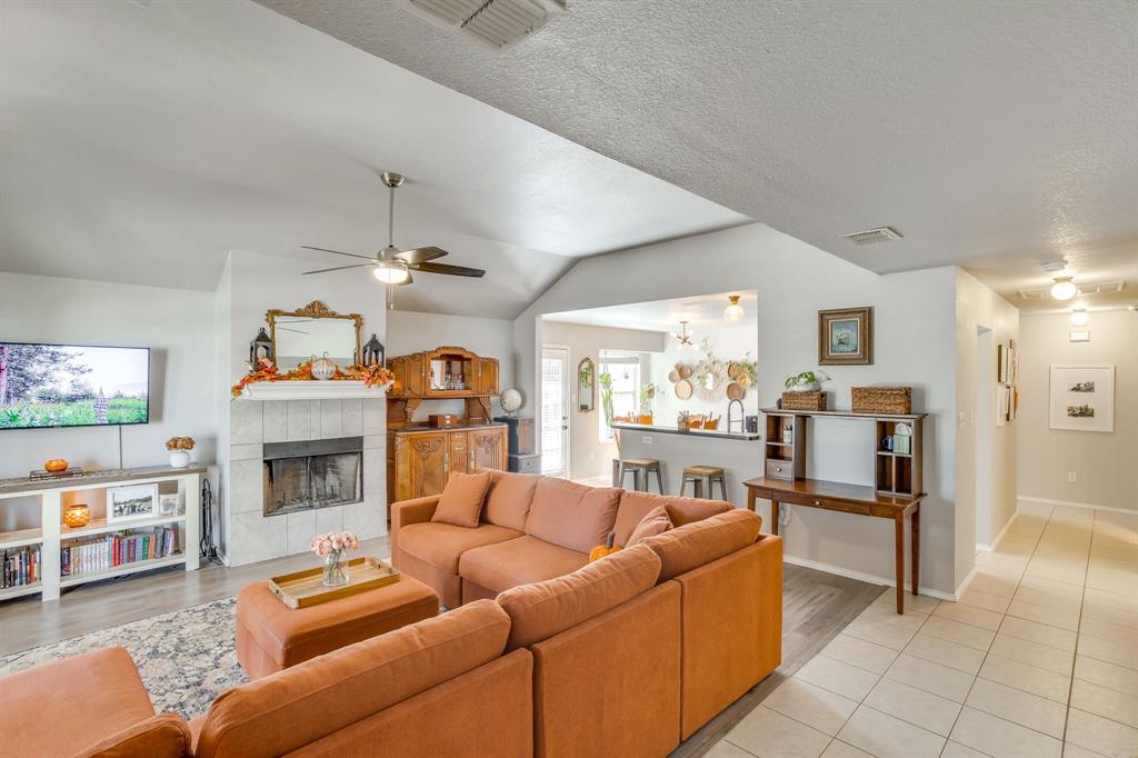 4002 Sapphire Lane