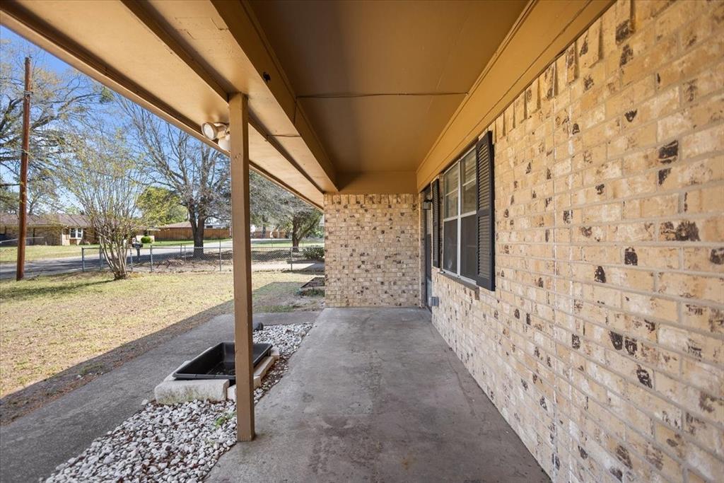 M FALVEL - Residential