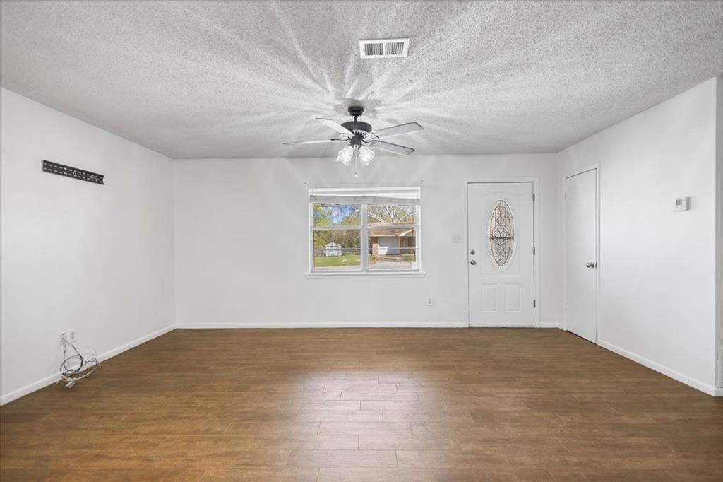 M FALVEL - Residential