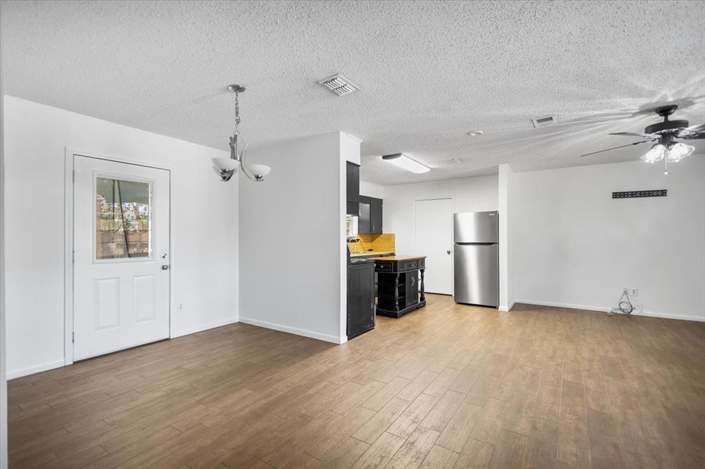 M FALVEL - Residential