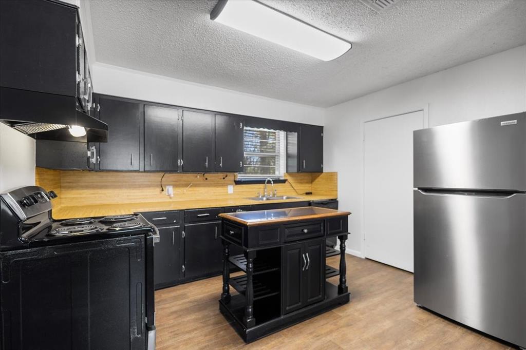 M FALVEL - Residential