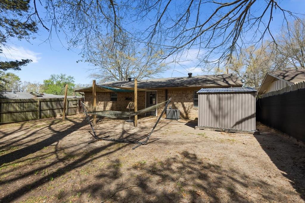 M FALVEL - Residential