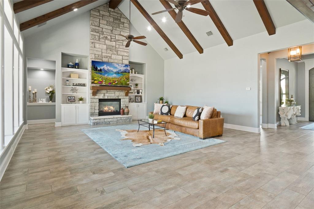 205 Pinnacle Peak Lane