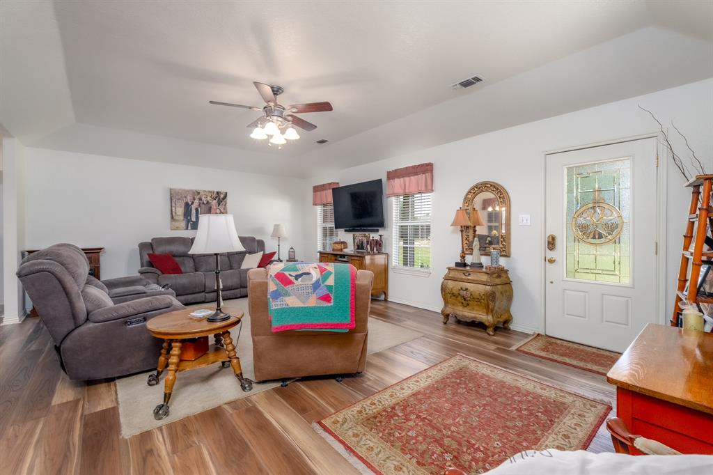 1113 Devin Drive