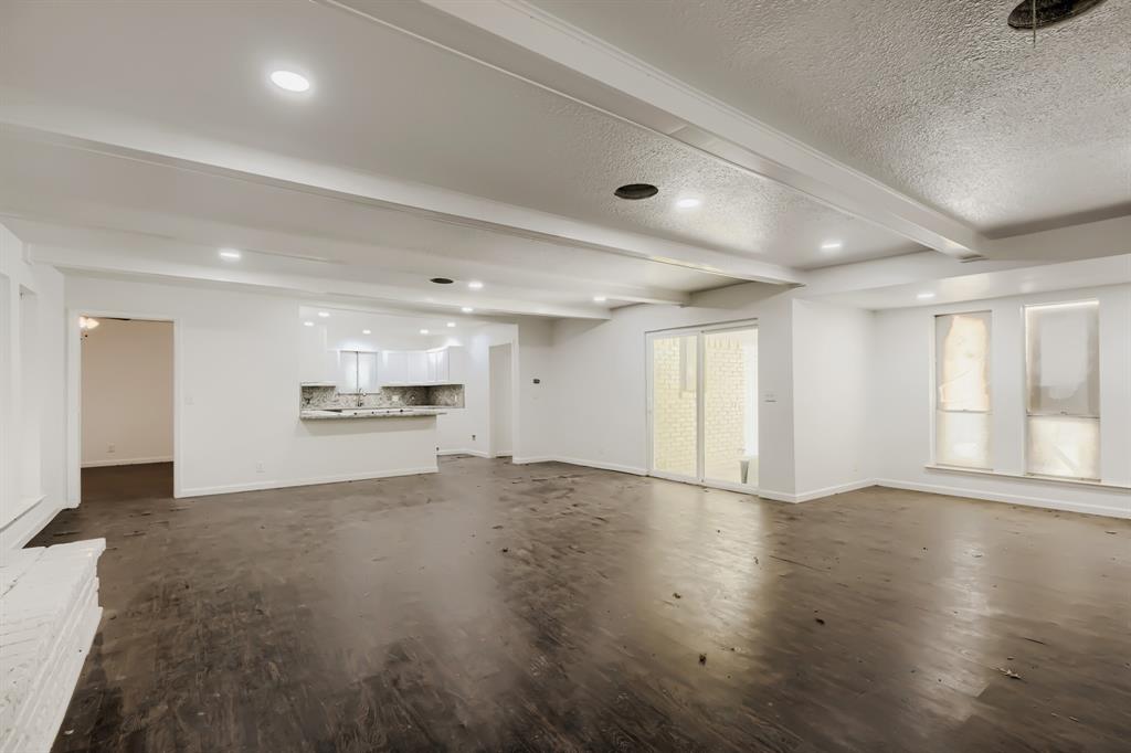 900 Westwood Drive