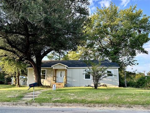 A home in Sulphur Springs