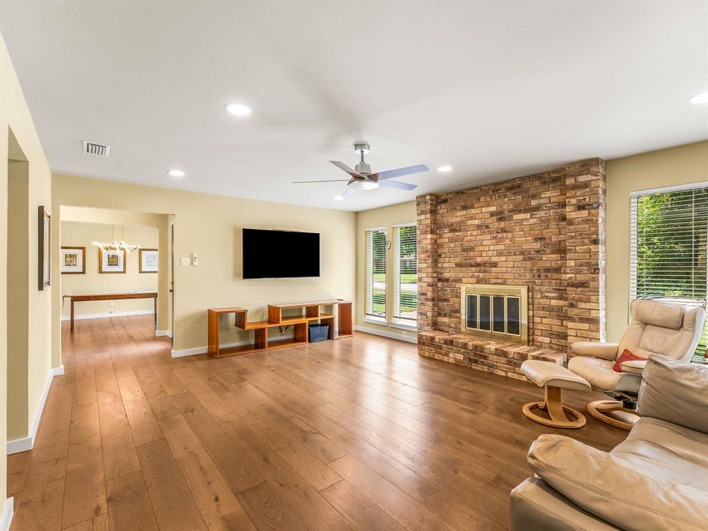 1211 Kenshire Lane