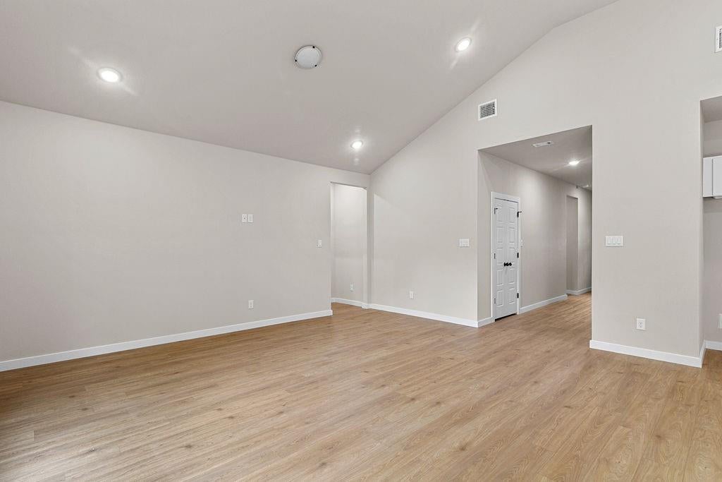 2711 Finley Street