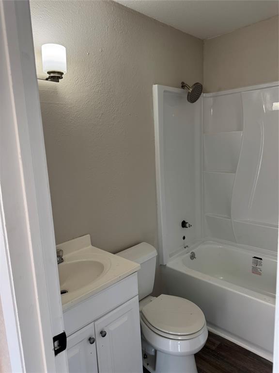 F Lundt - Residential