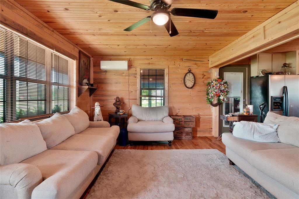 8027 Farm Road 196