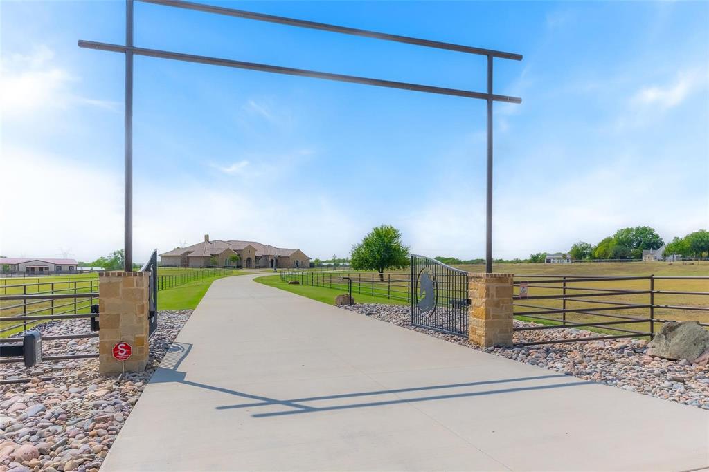 5825 County Road 173