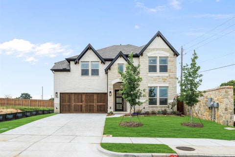 Photo of 2300 Legacy Oaks Lane, Bedford, TX 76021 (MLS # 21139035)