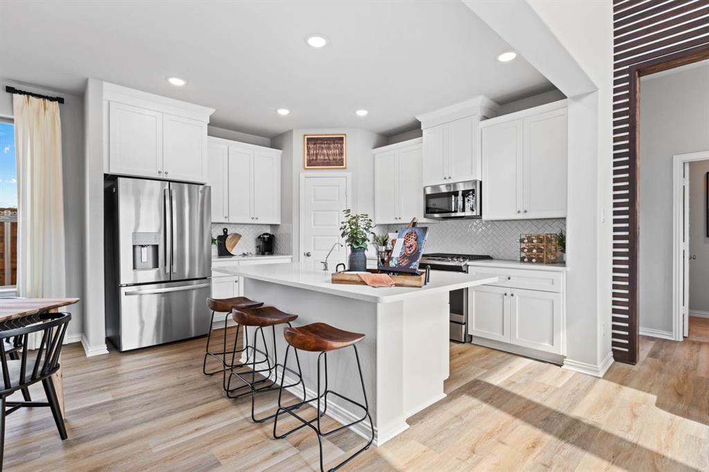 2101 Lone Oak Trail