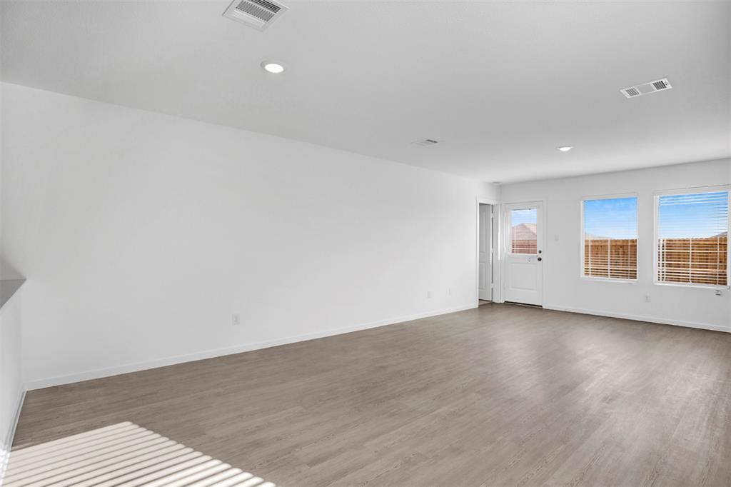 Eastland Ph 2b - Residential Lease