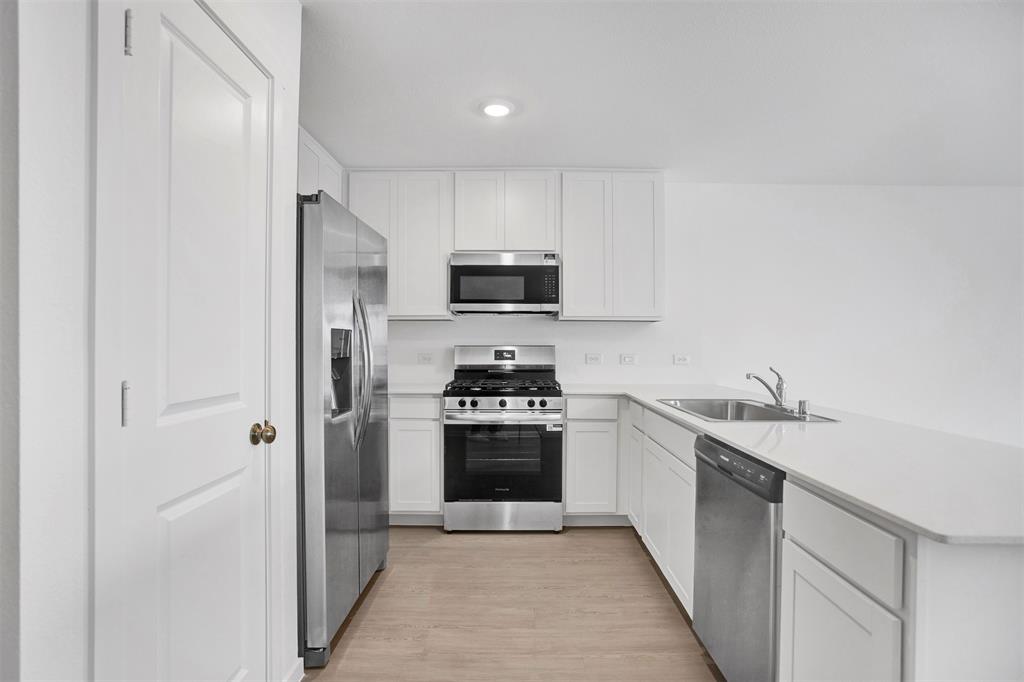 Eastland Ph 2b - Residential Lease