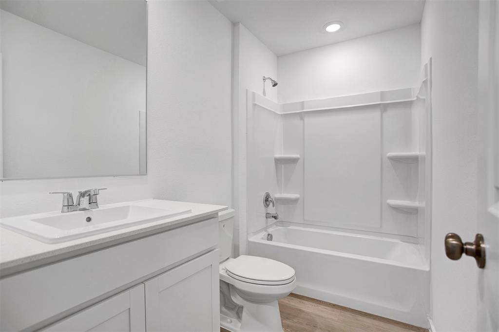 Eastland Ph 2b - Residential Lease