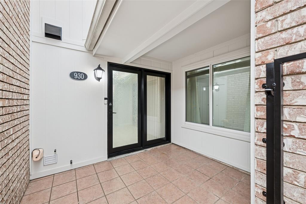 930 Shady Creek Lane