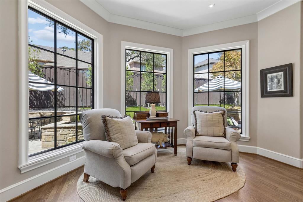8511 Groveland Drive