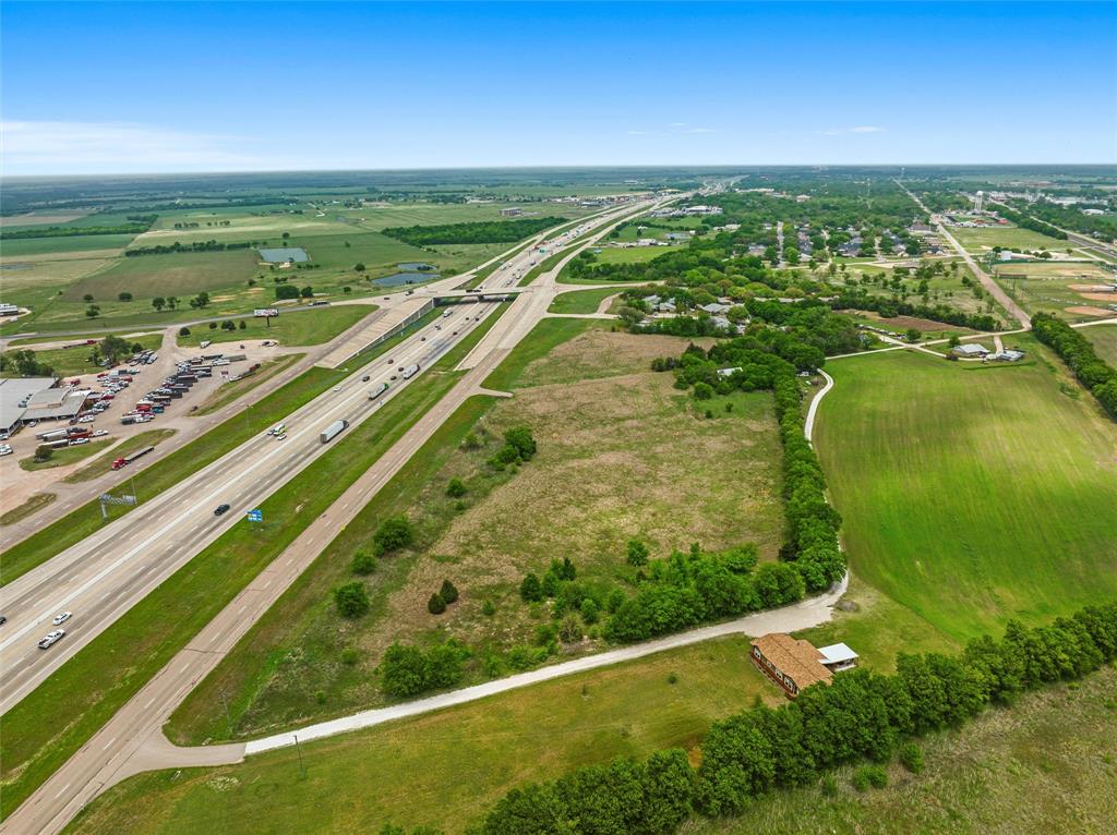 20694 N Interstate 35