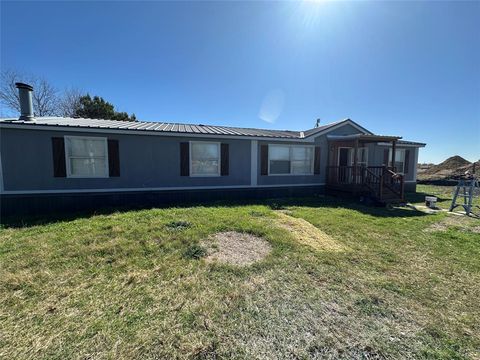 Photo of 831 Holiday Drive, Ponder, TX 76259 (MLS # 21206723)