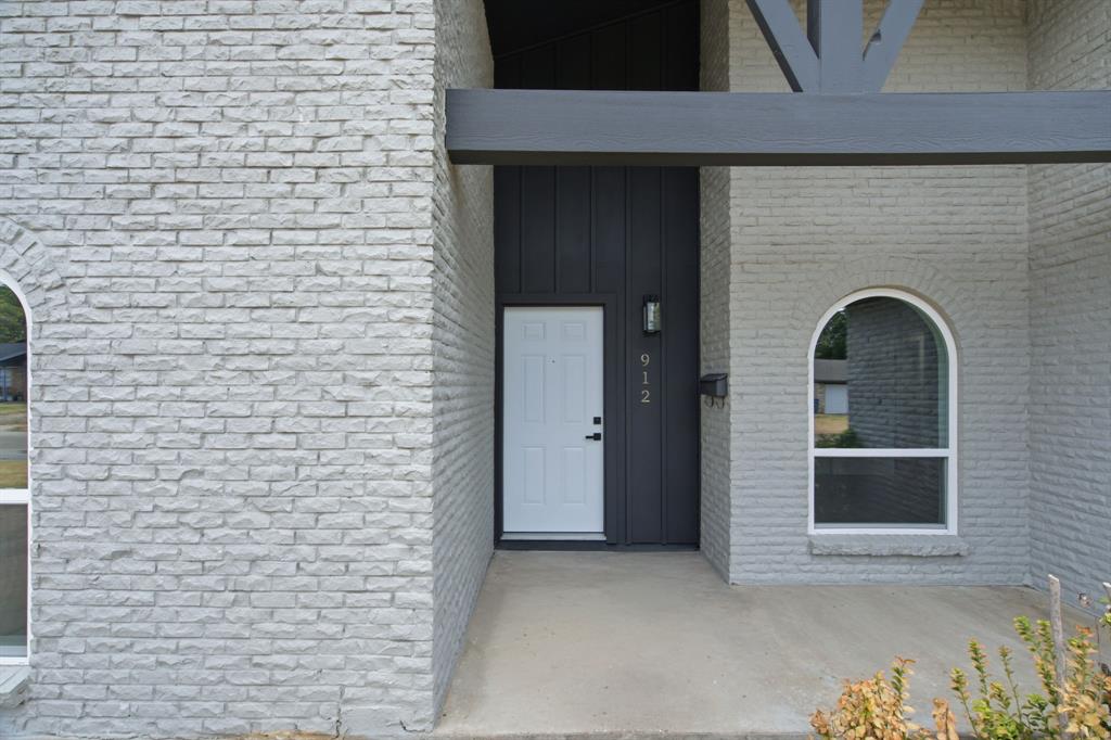 912 Kelley Drive