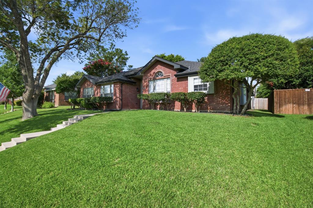 Photo of 2074 Briarcliff Road, Lewisville, TX 75067 (MLS # 21301847)