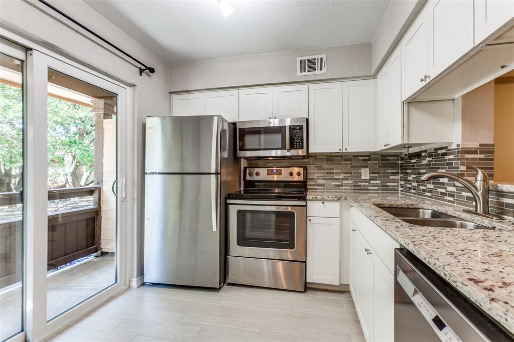 Preston Oaks Crossing Condos 01 & 02 - Residential