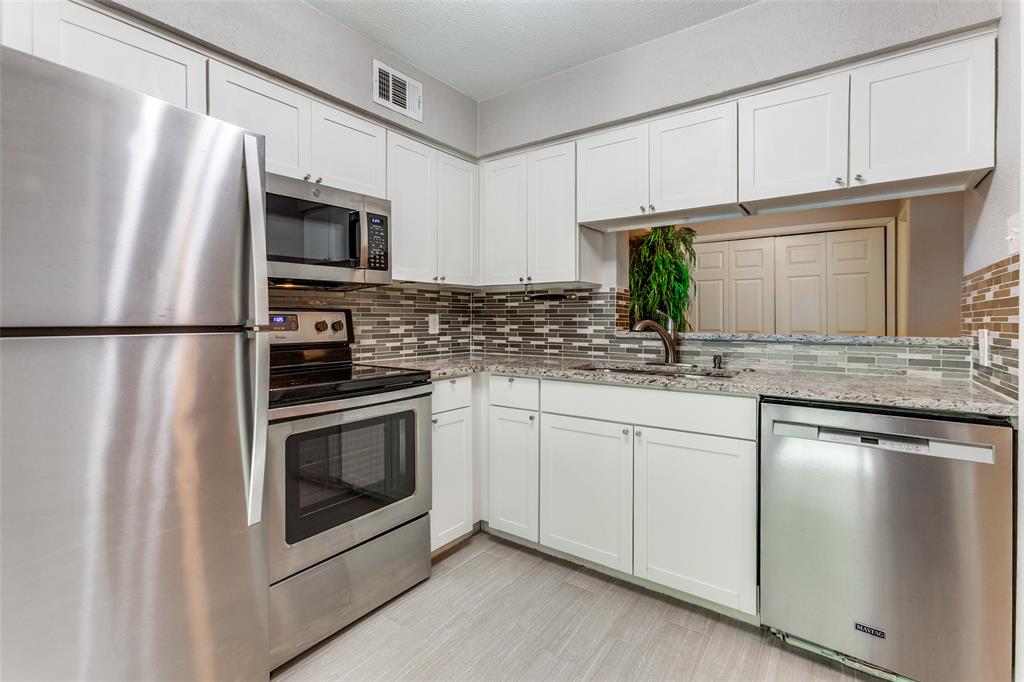 Preston Oaks Crossing Condos 01 & 02 - Residential