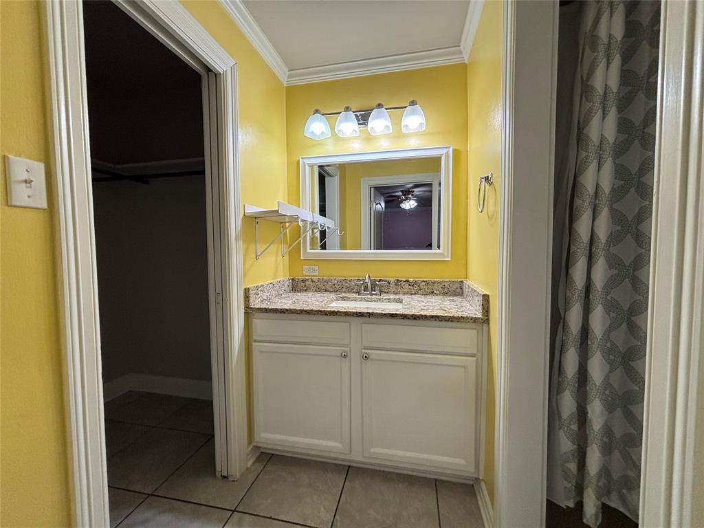 Central Plaza Sub - Residential Lease