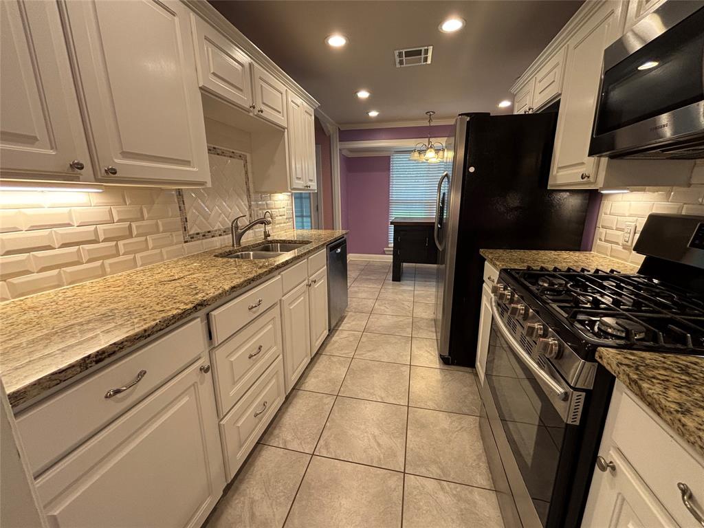 Central Plaza Sub - Residential Lease