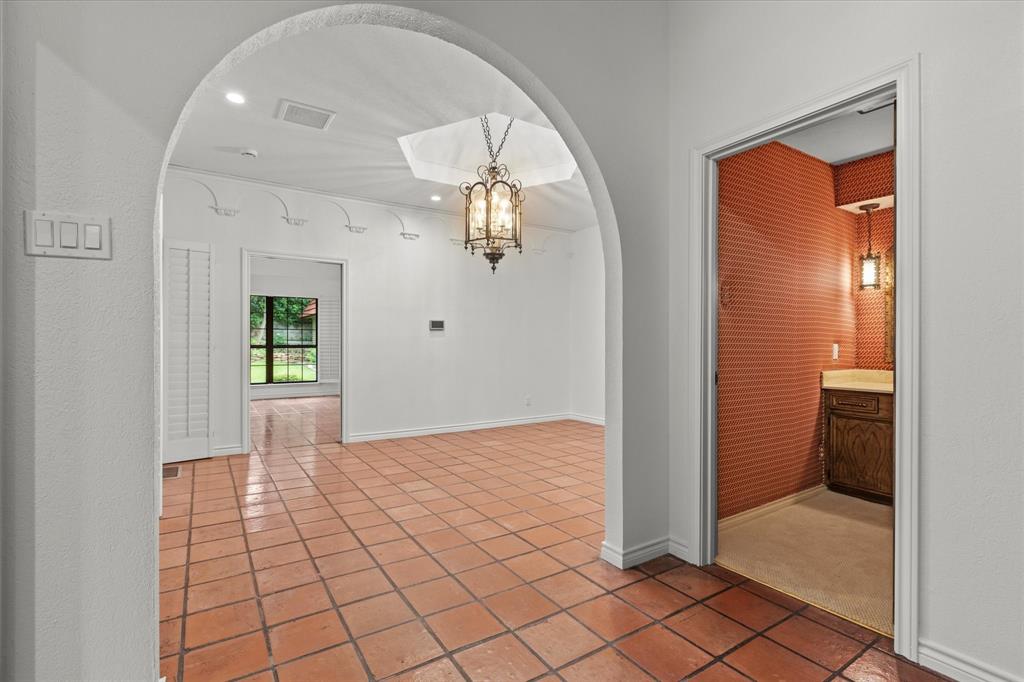 400 Balboa Court
