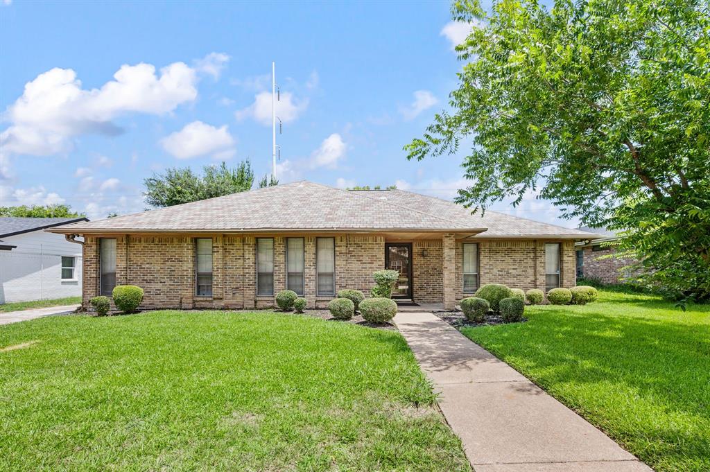 8709 Forest Green Drive
