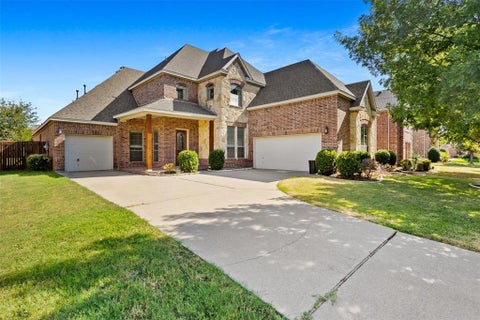 Photo of 221 Tipperary Drive, Keller, TX 76248 (MLS # 21386926)