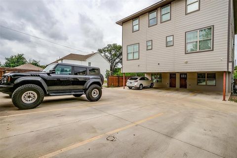 Tiny photo for 2539 Mccart Avenue, Fort Worth, TX 76110 (MLS # 21005278)