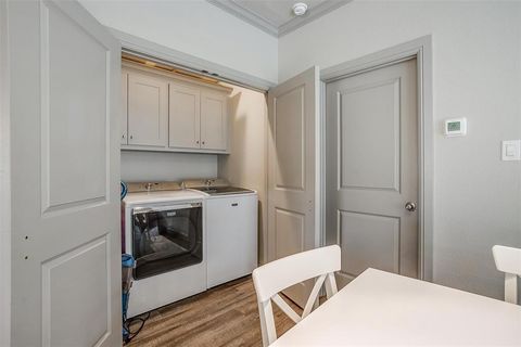 Tiny photo for 2539 Mccart Avenue, Fort Worth, TX 76110 (MLS # 21005278)