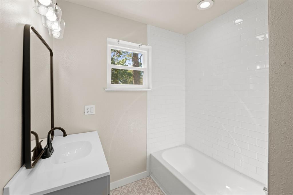 Lake Brenda - Residential