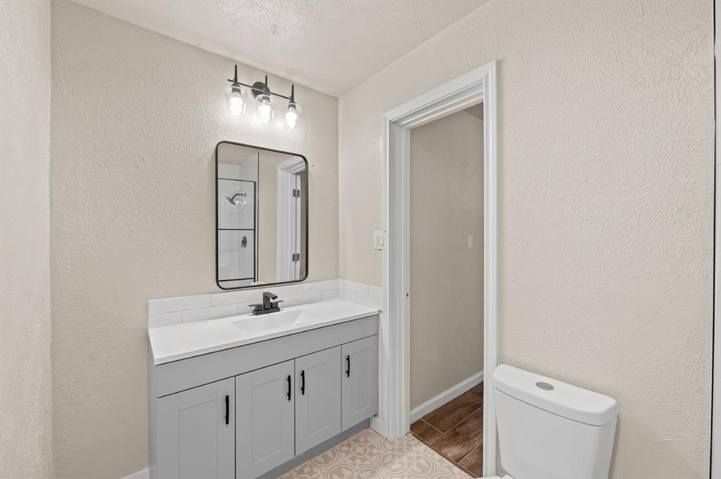 Lake Brenda - Residential