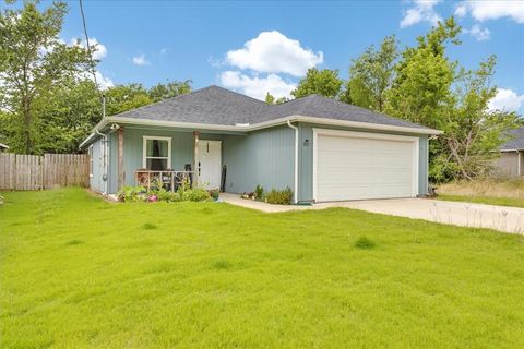 311 W Oak Street Whitewright TX 75491