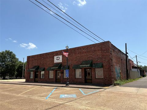 125 E Louisiana Avenue Vivian LA 71082