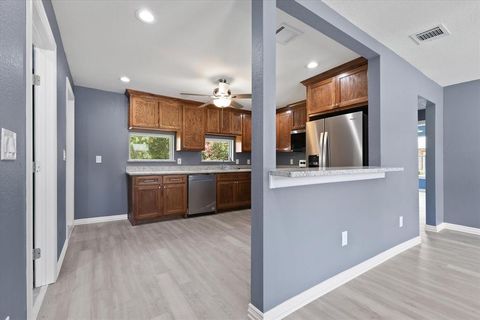 1104 Madison Street Cleburne TX 76033